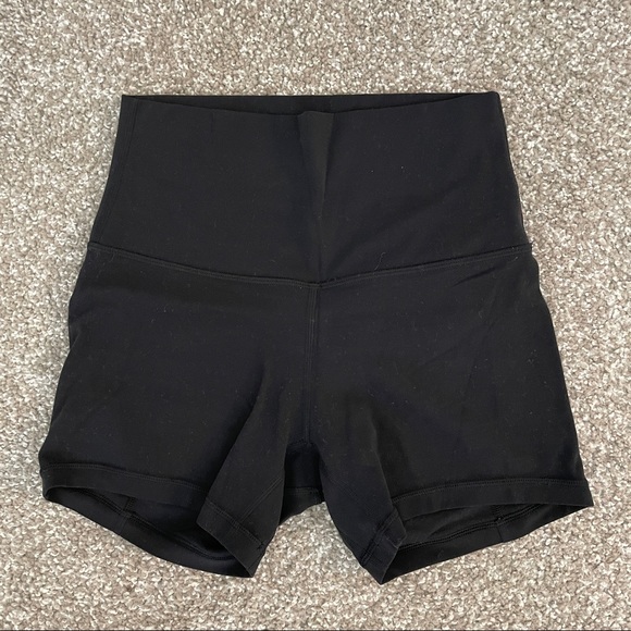 lululemon athletica Pants - EUC lululemon align shorts 4 inch inseam in black size 4